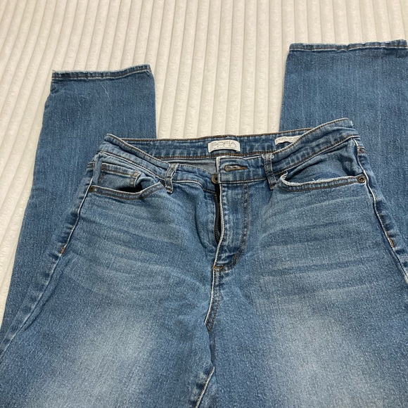 Sofia by Sofia Vergara Blue Relaxed Jeans - Picture 5 of 13